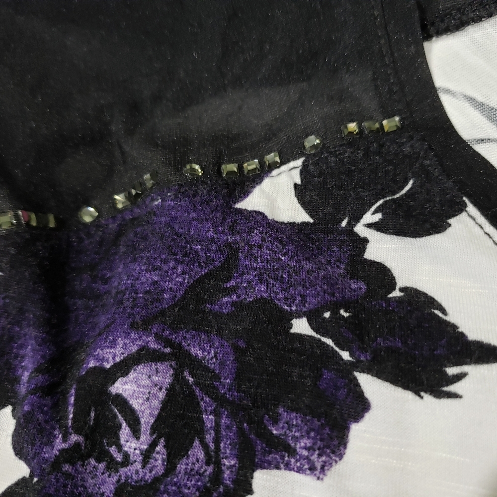 Floral Top - Picture 4 of 10